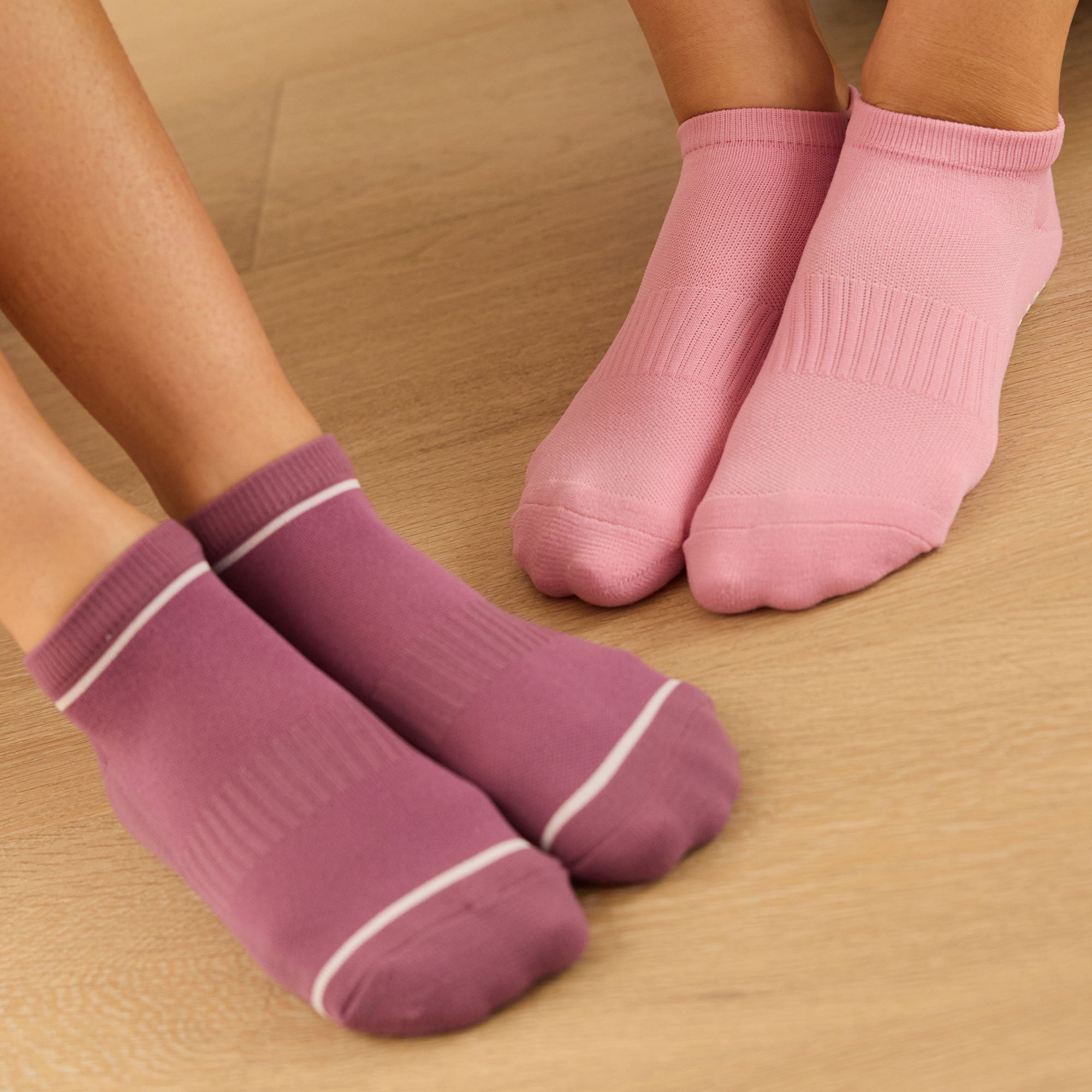 STUDIO GRIPPY ANKLE SOCKS 2 PACK MAUVE MULTI
