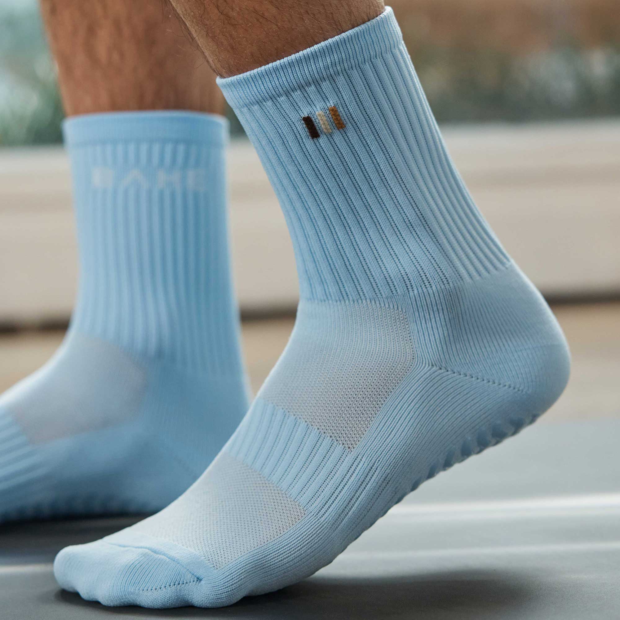STUDIO GRIPPY CREW SOCKS