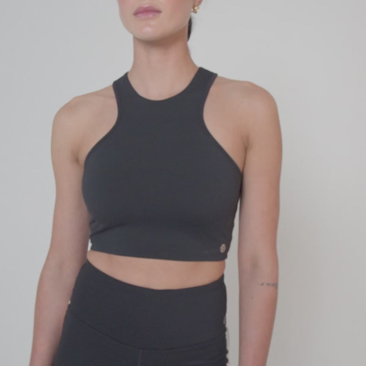 ATTUNE RACER BACK SHORT TOP BLACK/COCONUT