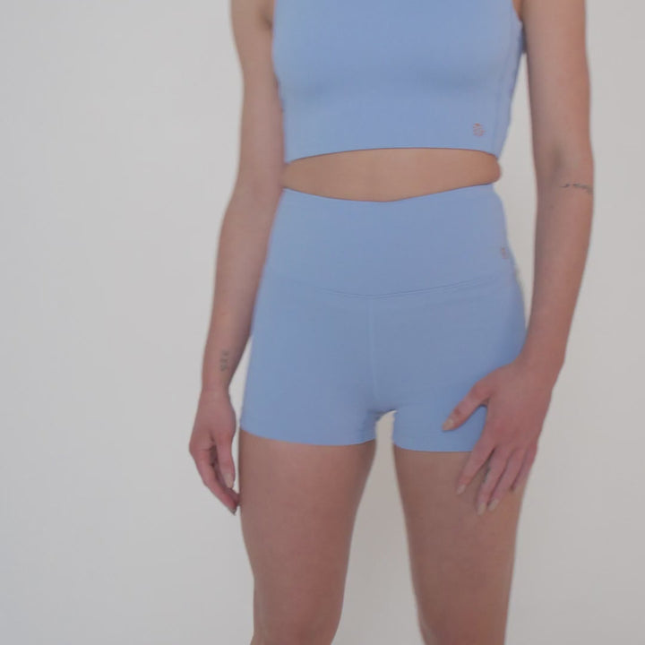 ATTUNE HIGH-RISE SHORTS 2.5" OCEAN BLUE/COCONUT